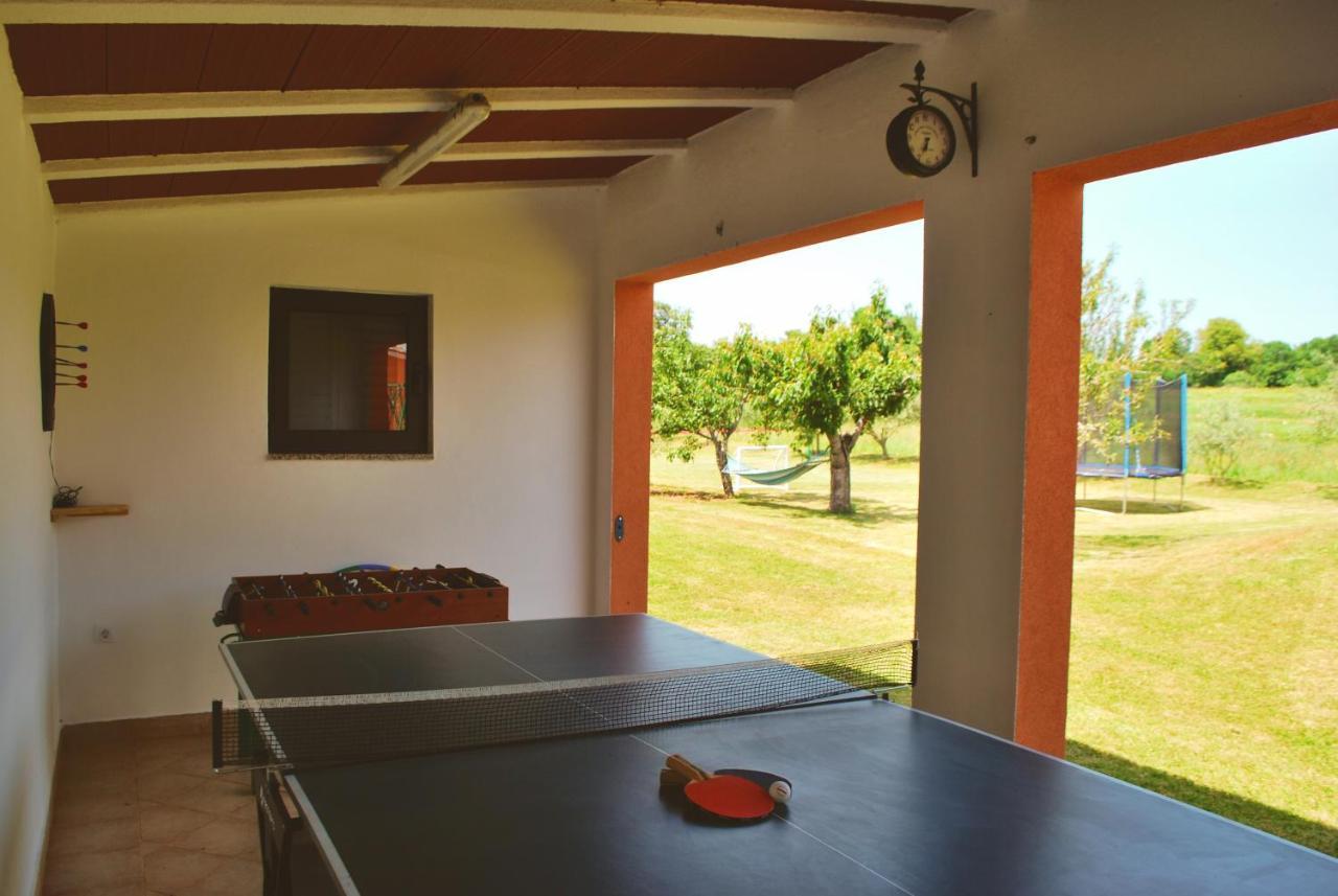 Villa Dorina Barban Bagian luar foto