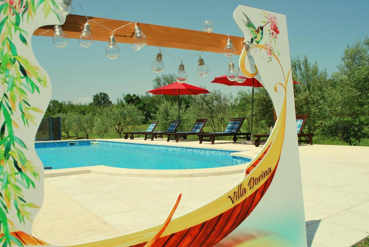 Villa Dorina Barban Bagian luar foto