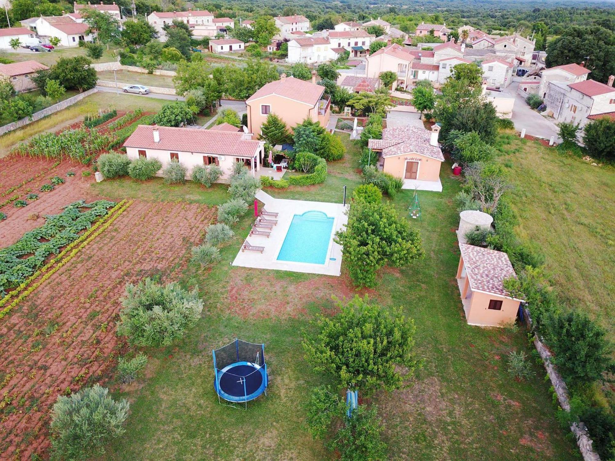 Villa Dorina Barban Bagian luar foto